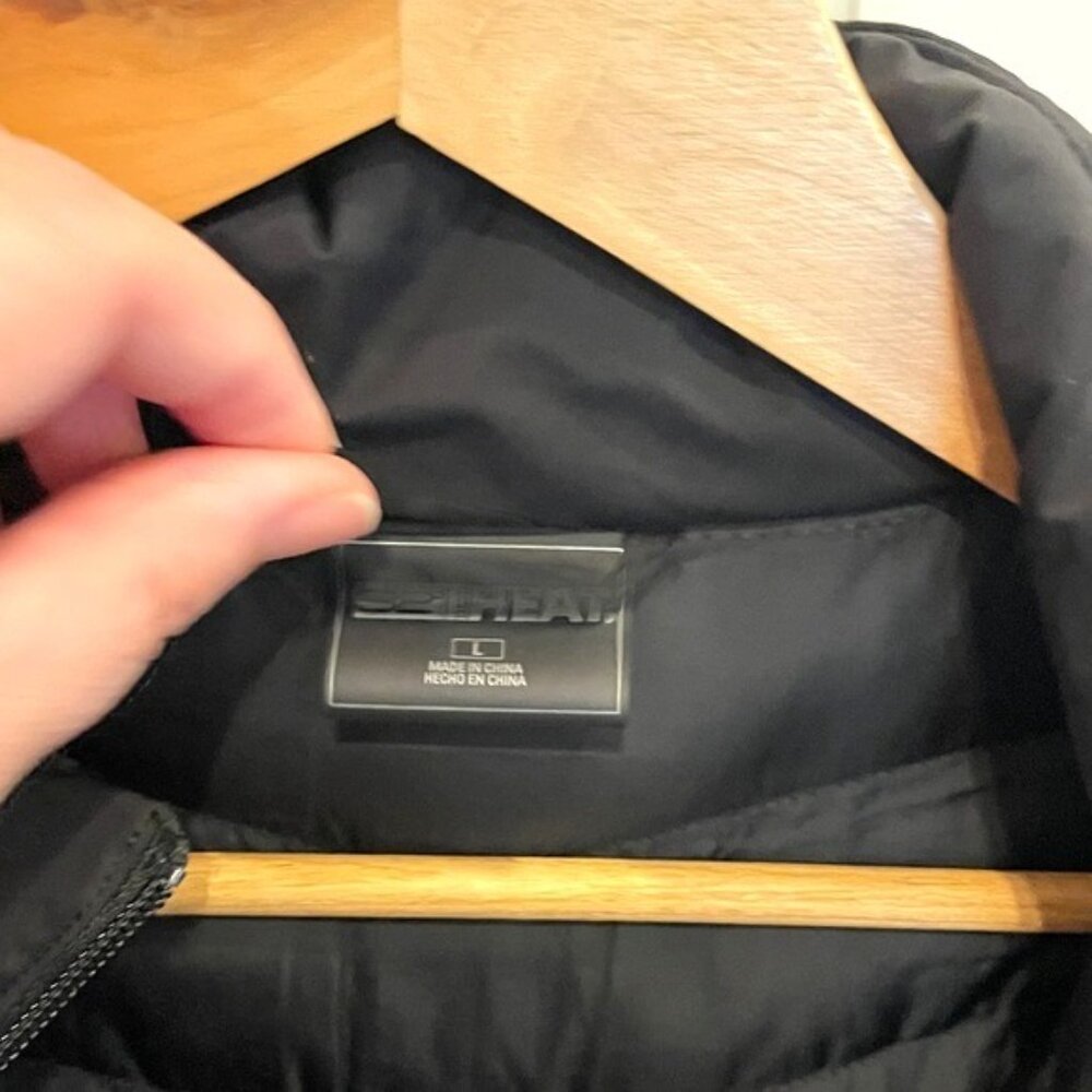 32 Degrees Women's Classic Black Puffer Jacket Hooded Size L - Picture 9 of 9